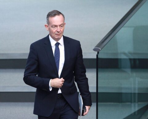 Volker Wissing distanziert sich von FDP-Kurs und bedauert das Ende der Berliner Ampel.