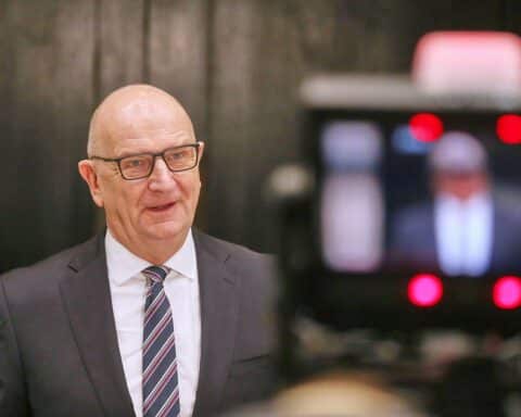 Dietmar Woidke spricht über Zusammenarbeit in der neuen Ministerregierung in Brandenburg.