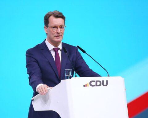 Hendrik Wüst lobt Klingbeils Reformideen zur Bürokratie und Staatsmodernisierung in Deutschland.