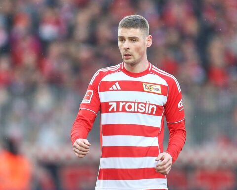 Union Berlin und FC St. Pauli feiern ein spannendes 1:1 Unentschieden im Bundesliga-Spiel.