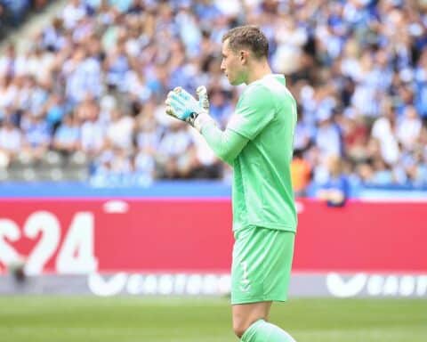 Hertha BSC feiert Sieg gegen Dynamo Dresden; entscheidendes Tor und intensive Spielereignisse.