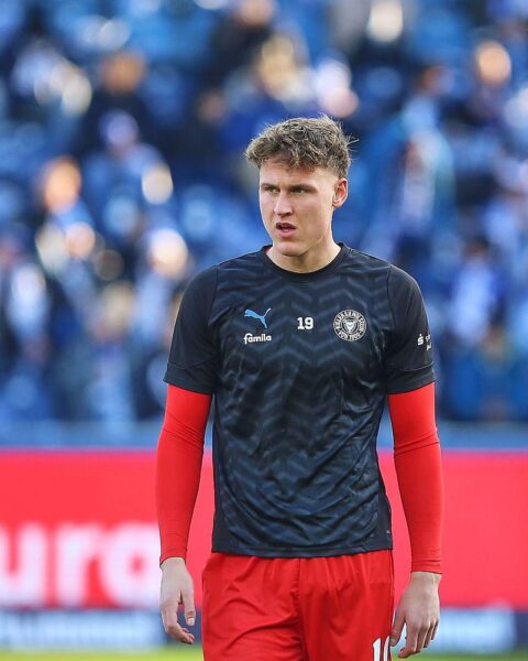 Kiel und Elversberg feiern klare 3:0-Siege in der 2. Bundesliga. Tore im Überblick.