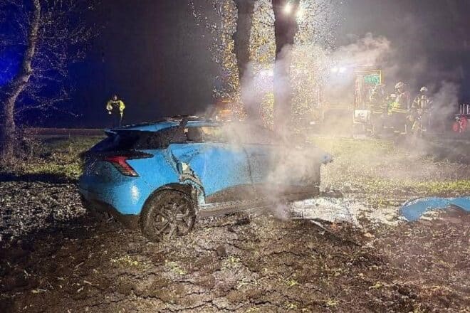 21-Jähriger stirbt bei Unfall mit Elektroauto in Bramel