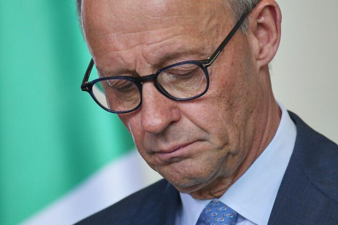 AfD im "Politbarometer" erstmals vor Union