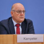 Steffen Kampeter fordert mehr Leistungsbereitschaft und bessere Rahmenbedingungen für die Wirtschaft in Deutschland.