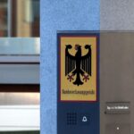 Symbolische Darstellung des Bundesverfassungsgerichts mit Fokus auf Flüchtlingsrecht und Schutzsuchende aus Afghanistan.