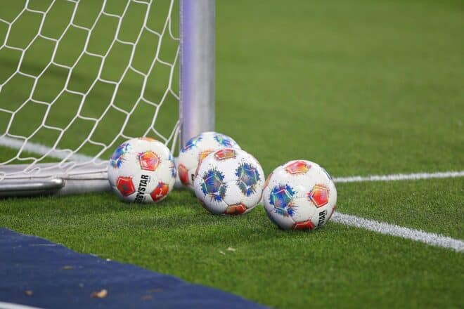 Ausschusschefin Özoğuz kritisiert Fifa-Preispolitik scharf
