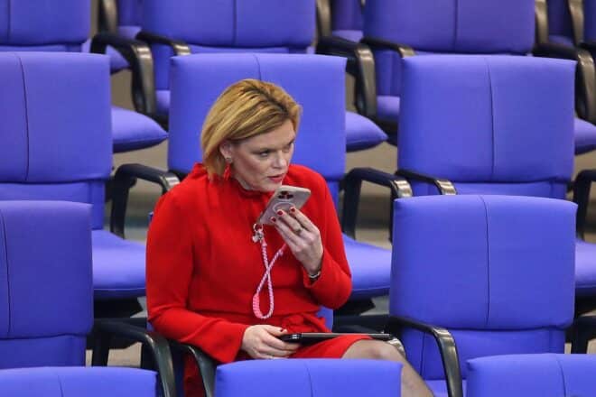 Bericht: Klöckner von Phishing-Angriff auf Signal betroffen