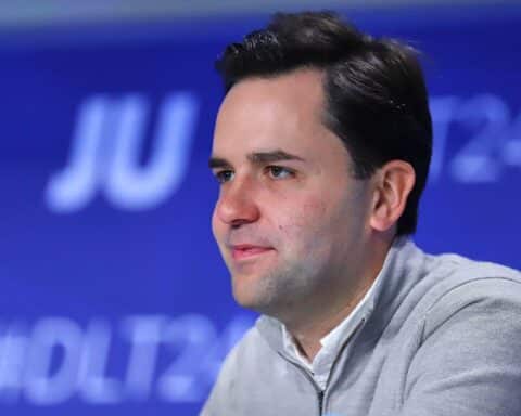 Johannes Winkel, Bundesvorsitzender der Jungen Union, diskutiert Wiederwahl und Zukunftspläne.