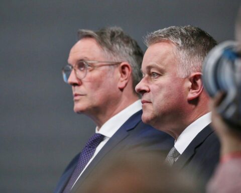 CDU und SPD vereinbaren Koalitionsverhandlungen für schwarz-rotes Bündnis in Rheinland-Pfalz.