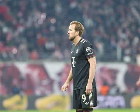 Bayern München jubelt nach 2:1-Sieg gegen Real Madrid im Champions-League-Viertelfinale.