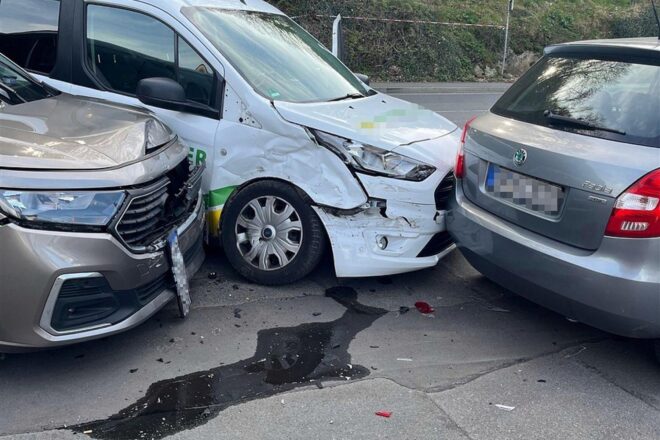Drei Personen bei Verkehrsunfall in Hagen-Hohenlimburg verletzt