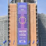 Das Bild zeigt das Gebäude der EU-Kommission in Brüssel, Symbol für neue Energiewende-Strategien.