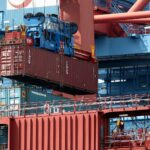 Container mit Waren, symbolisierend den Handel zwischen Deutschland und Iran im Jahr 2025.