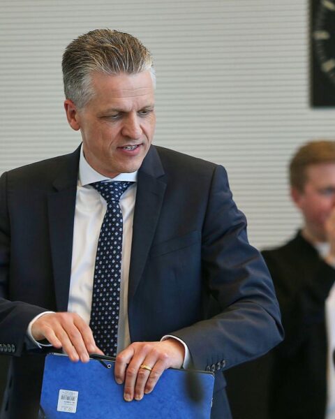 Thorsten Frei diskutiert Gesundheitsreform und Einsparungen in Berlin, mit Fokus auf gerechte Lösungen.