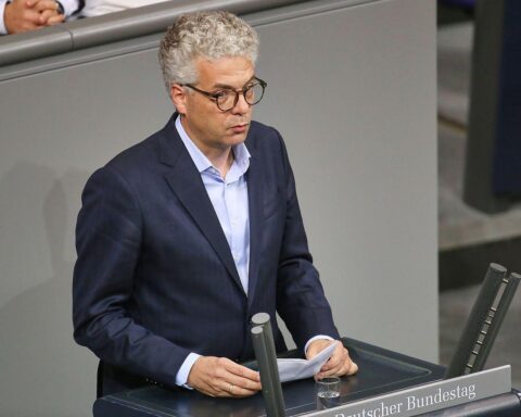 Stefan Nacke spricht über Reformen der Familienversicherung und Minijobs in der Gesundheitsversorgung.