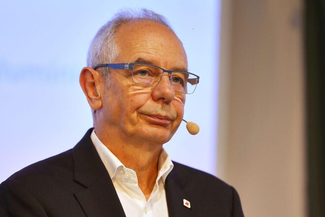 Gewerkschaftschef Vassiliadis kritisiert Merz