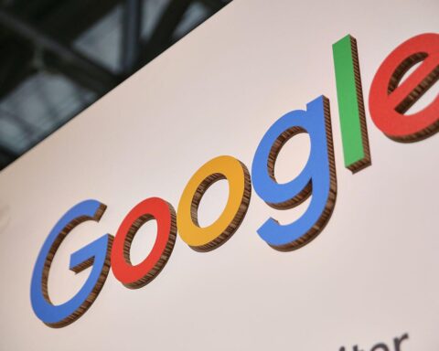 EU-Kommission verzögert erste Strafe gegen Google unter Digital Markets Act, Bild von Google-Logo.