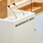 Niedersächsischer Landtag: Diskussion über Fluggastrechte, Digitalisierung und Lehrkräfteausbildung.