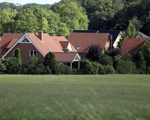 Immobilien, Familien, steuerfreie Käufe, politische Maßnahmen, Grüne, finanzielle Entlastung, Krisenaktionsplan.