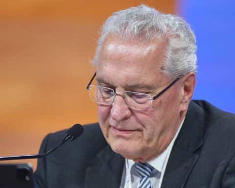 Joachim Herrmann bei der Gedenkveranstaltung zum 81. Jahrestag der Flossenbürg-Befreiung.