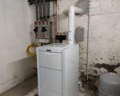 Bundesbauministerin diskutiert Mieterschutz und steigende Energiekosten durch neue Heizgesetzreform.