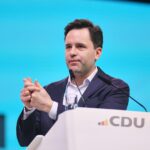 Johannes Winkel spricht über Gesundheitskosten und Bürgergeld in Berlin, kritisiert derzeitige Finanzierungsmodelle.