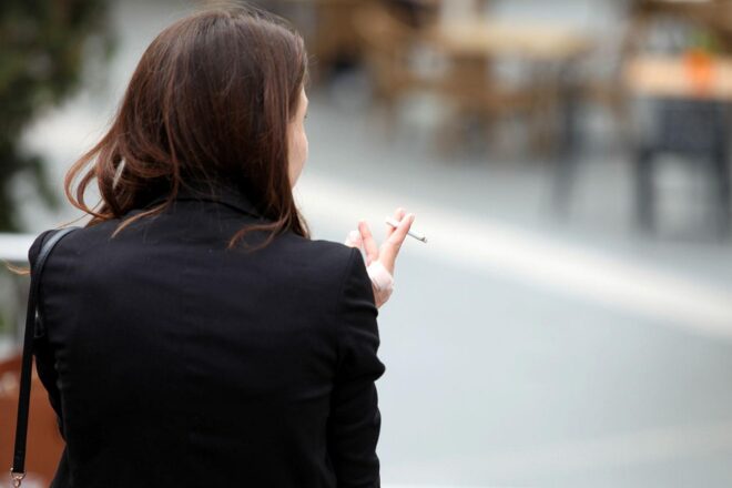 Jeder Zweite für Steuererhöhungen auf Tabak und Spirituosen