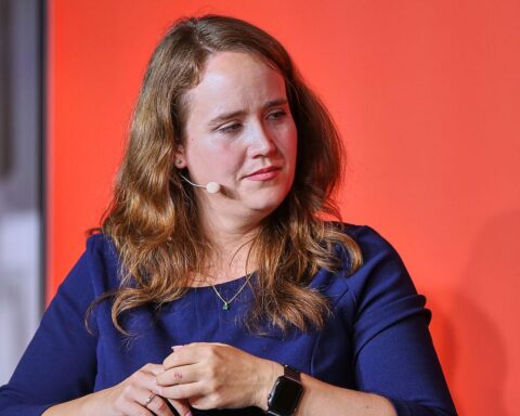 Ricarda Lang: Stimme gegen digitale sexualisierte Gewalt und Forderung nach mehr Rechtsschutz.