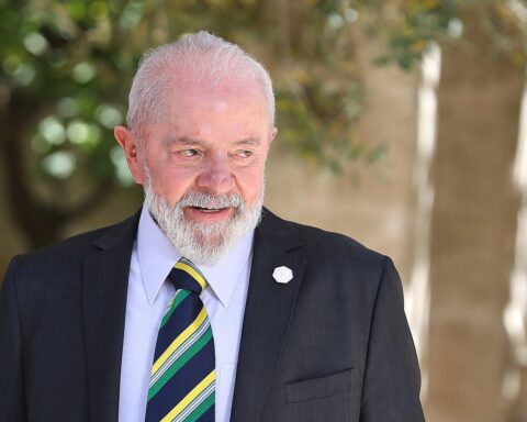 Lula da Silva kritisiert Kriege und betont Selbstbestimmung der Völker während Hannover Messe.