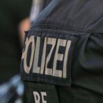 Motorradunfall: schwer verletzter Fahrer, Polizei untersucht Unfallhergang, Zeugen gesucht.