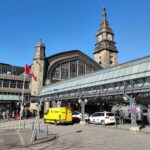 Festnahme eines gesuchten Mannes am Hamburger Hauptbahnhof; polizeiliche Präsenz und Überprüfung.