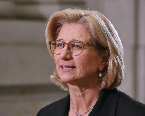 Anke Rehlinger spricht zu Reformen der sozialen Sicherungssysteme in Saarbrücken.