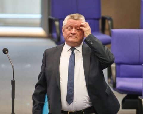 Hermann Gröhe spricht über die verheerende humanitäre Lage im Sudan während der Geberkonferenz.