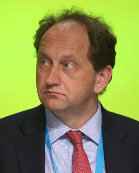 Alexander Graf Lambsdorff trifft sich mit russischen Vertretern zur Klärung diplomatischer Konflikte.