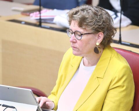 Katja Weitzel fordert gerechtere Kulturmittelverteilung in Bayern für mehr Chancengleichheit aller Regionen.