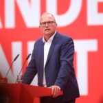 Jochen Ott spricht zur Energiekrise und fordert Maßnahmen für Familien und Pendler in NRW.