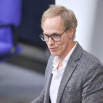 Sebastian Fiedler spricht über Desinformation und bevorstehende Landtagswahlen in Ostdeutschland.