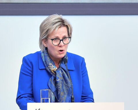 Barbara Klepsch und die Sächsische Bläserphilharmonie in New York, Carnegie Hall, kulturelles Ereignis.