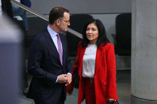 Spahn stärkt Reiche demonstrativ den Rücken