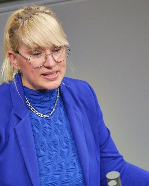 Luise Amtsberg diskutiert friedliche Lösungen für den Sudan auf einer Konferenz in Berlin.