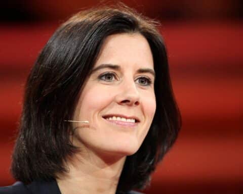 Politikerinnen und Politiker diskutieren leidenschaftlich über die Zukunft der FDP. Unterstützung für Kubicki.