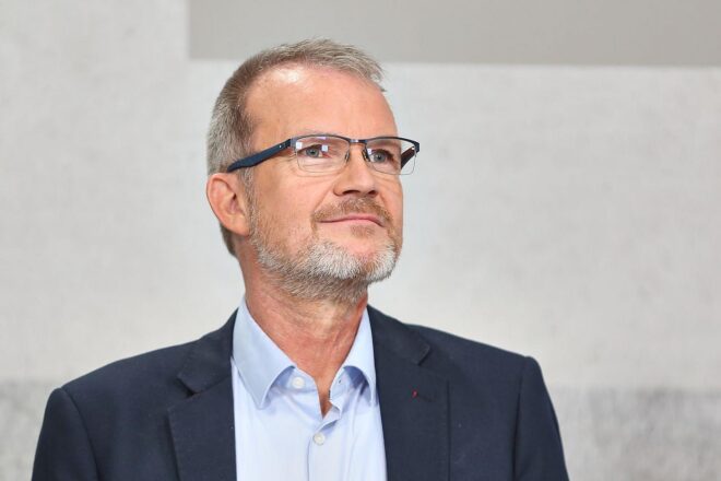 TK-Chef Baas vermisst Mut in der Politik