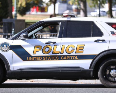 US-Polizei sichert das Gala-Dinner nach einem gewaltsamen Attentat auf Trump und Journalisten.