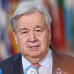 Antonio Guterres verurteilt tödlichen Angriff auf UN-Friedenstruppen im Libanon, fordert Waffenruhe.