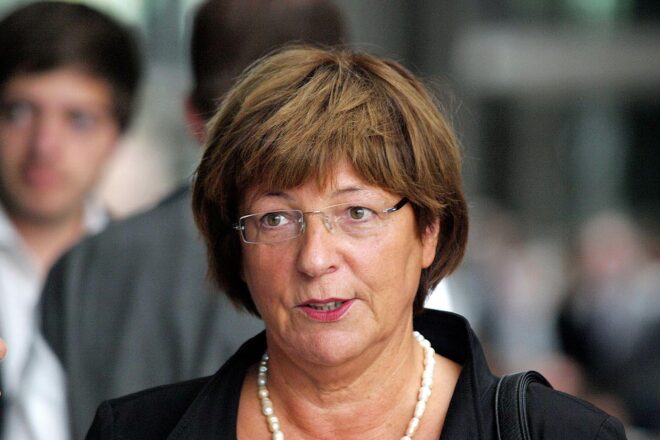 Ulla Schmidt meldet sich wegen Gesundheitsreform zurück