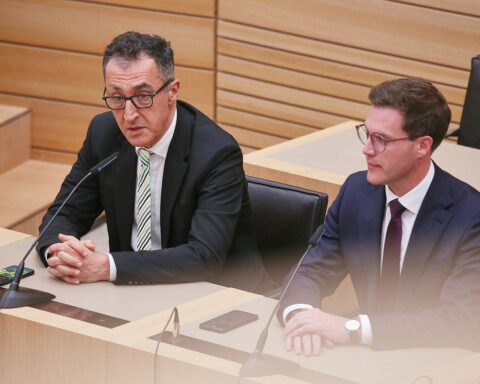 Cem Özdemir und Manuel Hagel diskutieren Zukunftstechnologien für Ulm und Künstliche Intelligenz.