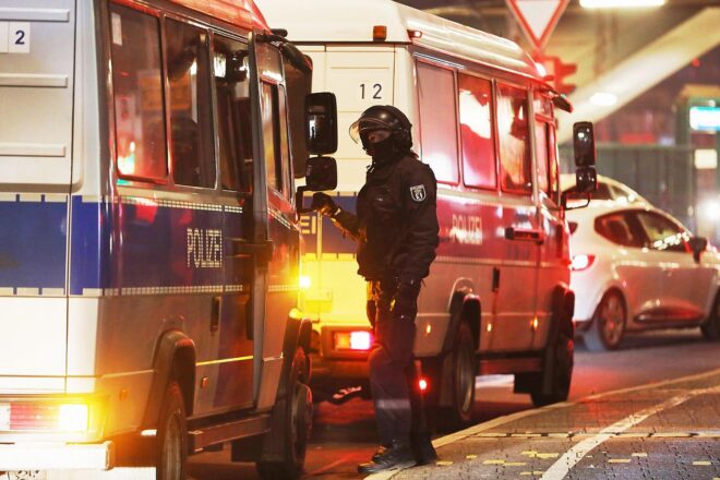 Unbekannte schießen auf Lokal in Berlin-Neukölln