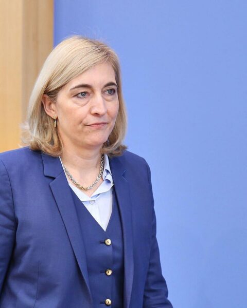 Nina Warken tritt für Gesundheitskostenfinanzierung durch Steuergelder für Bürgergeldempfänger ein.