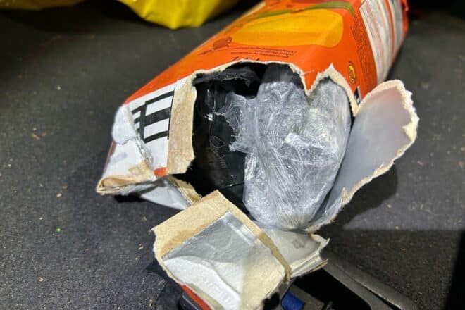 Zoll beschlagnahmt acht Kilogramm Kokain auf A44 bei Geseke